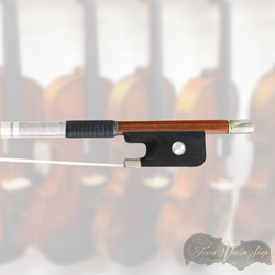 Model 950 Sandalwood Viola Bow
